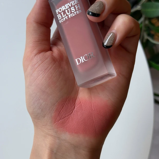 DIOR ディオール ディオールスキンフォーエヴァーブラッシュソフトフィルター 01ペタル スウォッチ