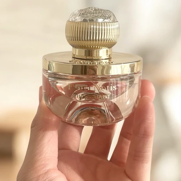 フローラノーティス ジルスチュアート アイコニックブルーム オードパルファン パッケージ