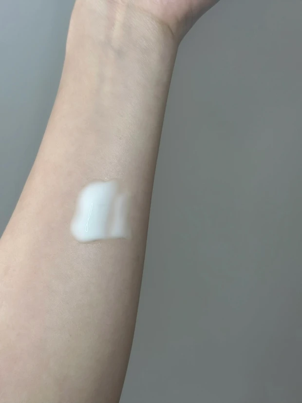 YOBEK SMOOTH & MOIST BODY MILK　　ヨベク　ボディミルク　ボディクリーム