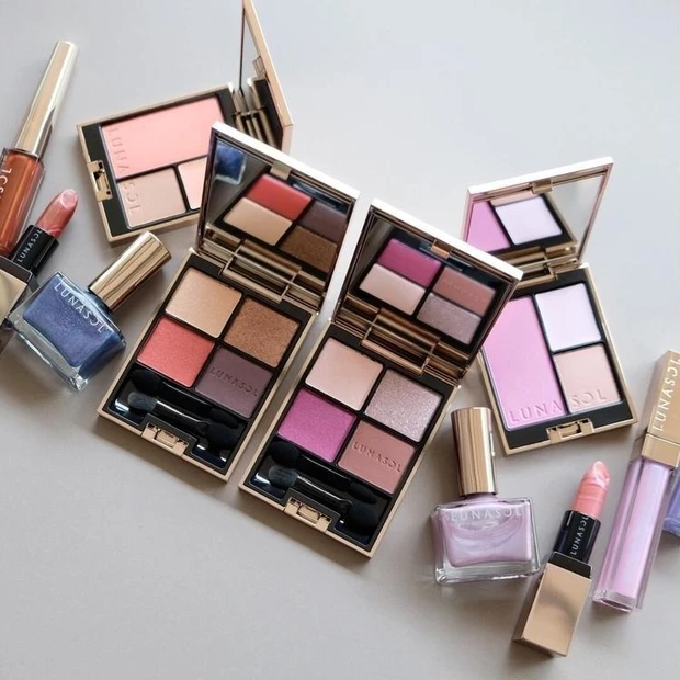 【3位】ルナソル ホリデーコレクション Theater in the Sky【クリスマスコフレ・限定品2022】