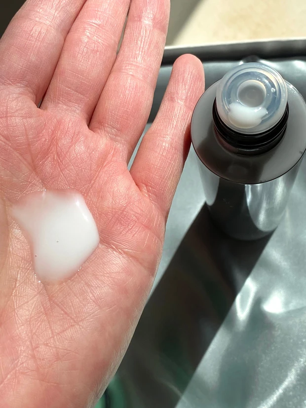 ミスト式でデコルテケアもできています。_2_2