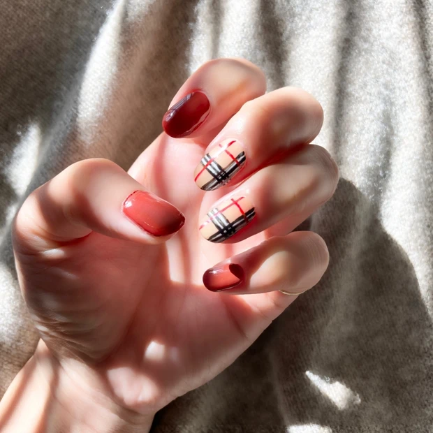 ネイルチェンジしました♡秋の定番、チェックネイル!_2_1