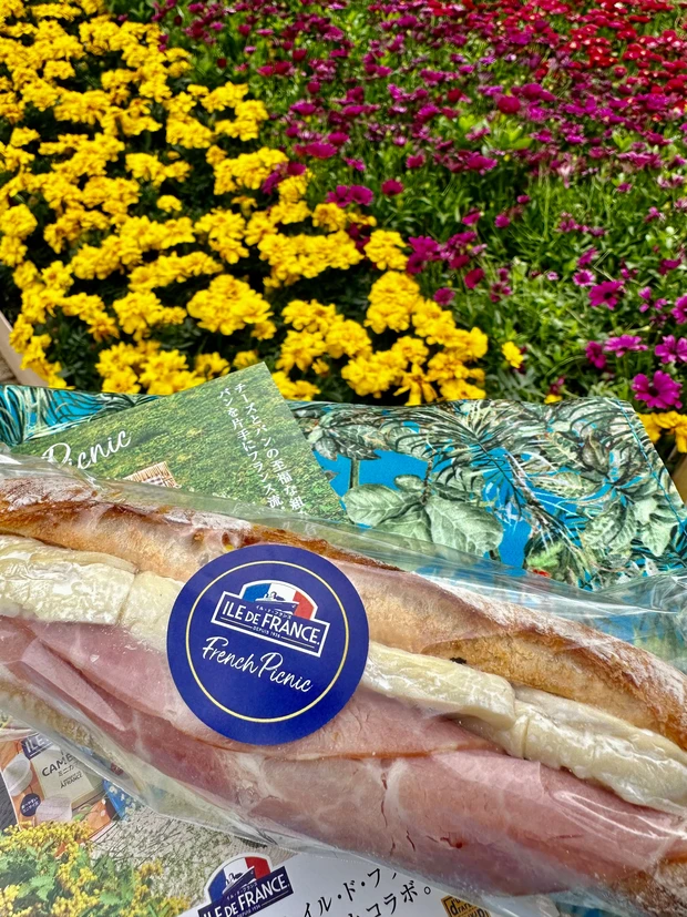 メイクもヘアもフランスのカップルは褒め上手。_1_1