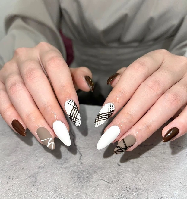 バレンタインネイル 2023 デザイン