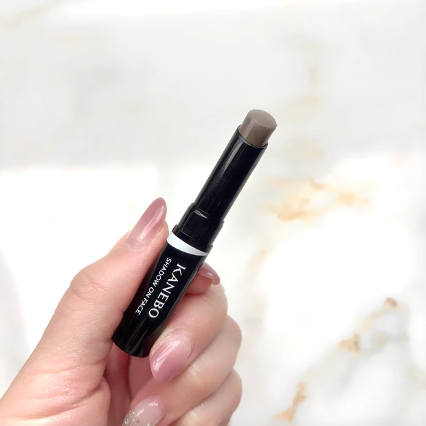 カネボウ　シャドウオンフェース　使い方