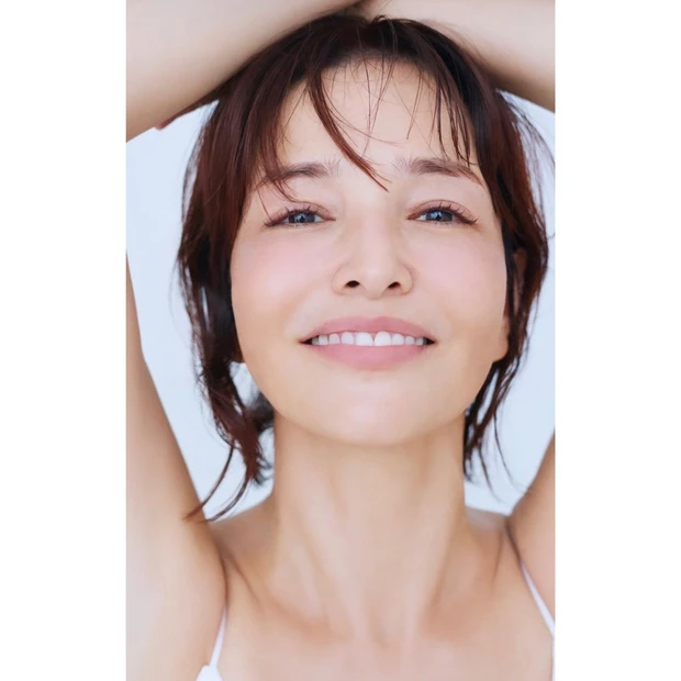 50歳になった梨花さんの愛用メイクアップコスメを大公開！【MYベストコス…