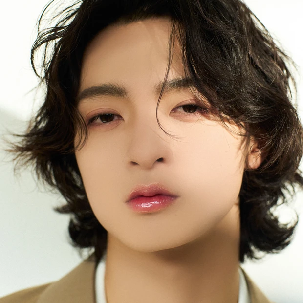 マキア人気記事ランキング3位 【RUIさん】「自由って、何も考えないこと。自分の価値観は、すごく大事にしています」〈STARGLOＷと香りの旅へvol.1〉