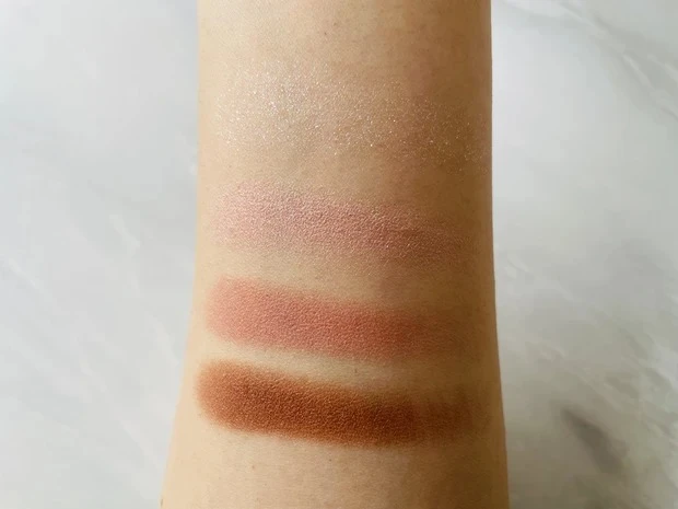 upink シャインオンステージアイパレット 01 ラブストーリー ¥1320 スウォッチ