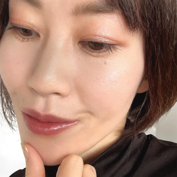 インフィニシェイド シングルアイシャドウ21とフェザー ウィスプ マスカラ04 使用メイク