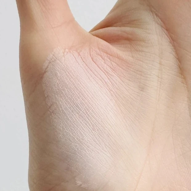 セザンヌ トーンフィルターハイライト スウォッチ