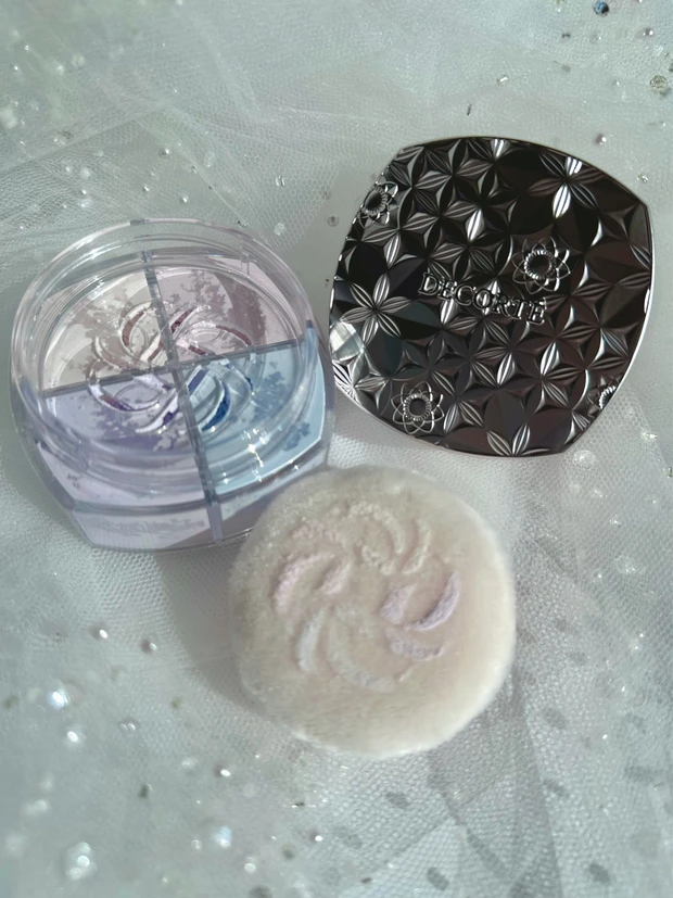 発売前から超話題のパウダー♡
【コスメデコルテ 新 ルース パウダー 101 harmony veil】_2