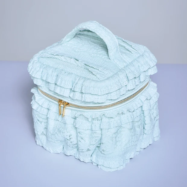 藤田ニコルさんの秋色メイク（写真）_2_16