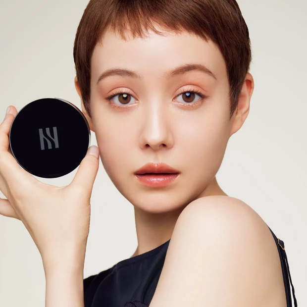 HERAの大人気クッションファンデーションが進化。端正で上品な艶めき。私…