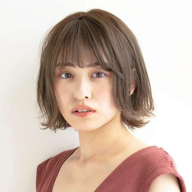 クセ以上カール未満が新しい! 小顔に見えるくびれシルエットボブ
