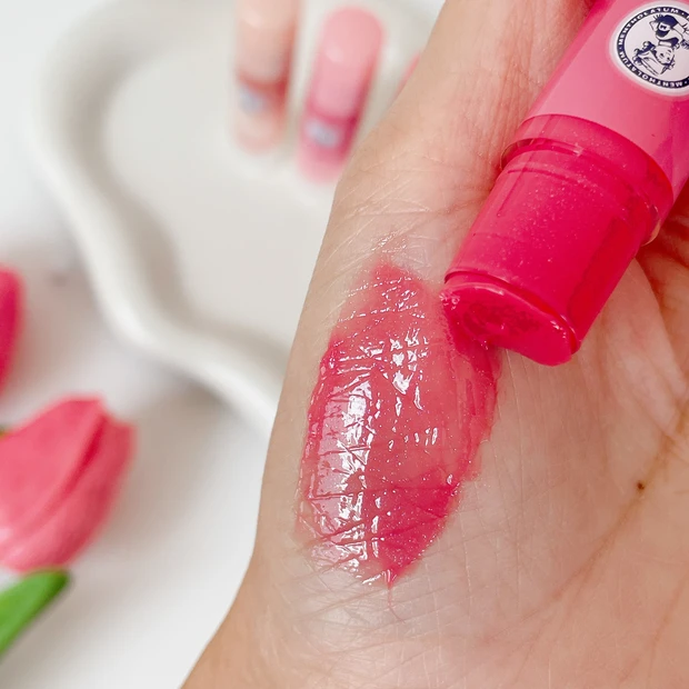 メンソレータム リップフォンデュ新色 ロゼピンク スウォッチ