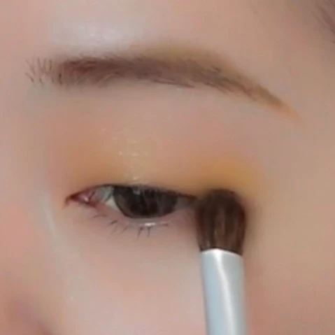 【橋本環奈ちゃんの表紙メイク】真似してみたよ！アイメイク・涙袋・リップヘアセットまで特徴を解説します！【メイク工程動画も♡】_4_2