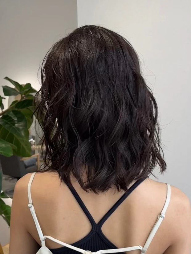 ヘアカタログ ロブ ロブヘア 前髪なし 後ろ姿