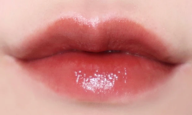 ジェリー ティント リップカラー　003　着画