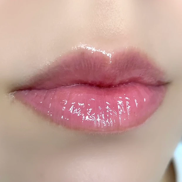 メンソレータム リップフォンデュ 新色 ロゼピンク 実際にメイク 使用イメージ