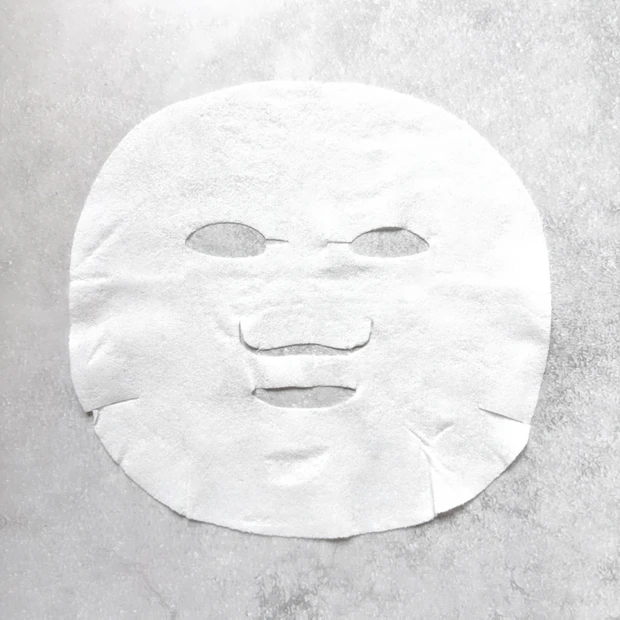 とろけるような優しさで肌を包みこんで密着するルルルンのメルティーフィールシート