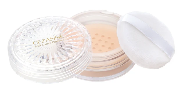 セザンヌ うるふわ仕上げパウダー 全2色 各¥858/セザンヌ化粧品