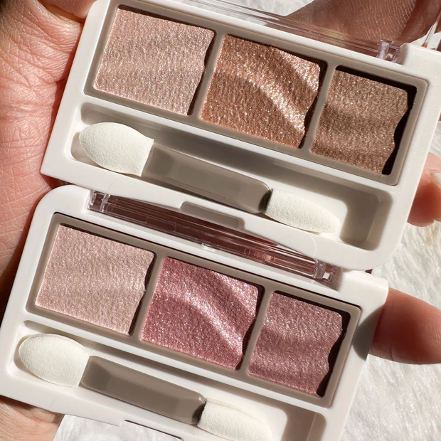 超絶可愛い‼︎ 私の推しラメシャドウ、3選⭐️ | COSMEHOLIC