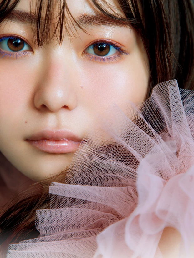 大人におすすめのピンクのワントーンメイク3選_2.「アプリコットピンク」で作る洒落見えワントーンメイク