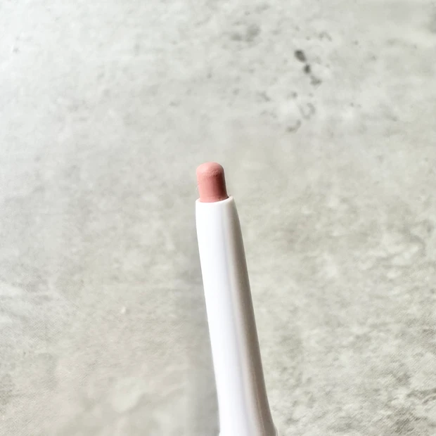 セザンヌ プチプラ リップライナー 影色ライナー 唇