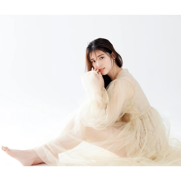 いまいちばん透明感のある美肌姫・松村沙友理さんの愛用スキンケアを公開！