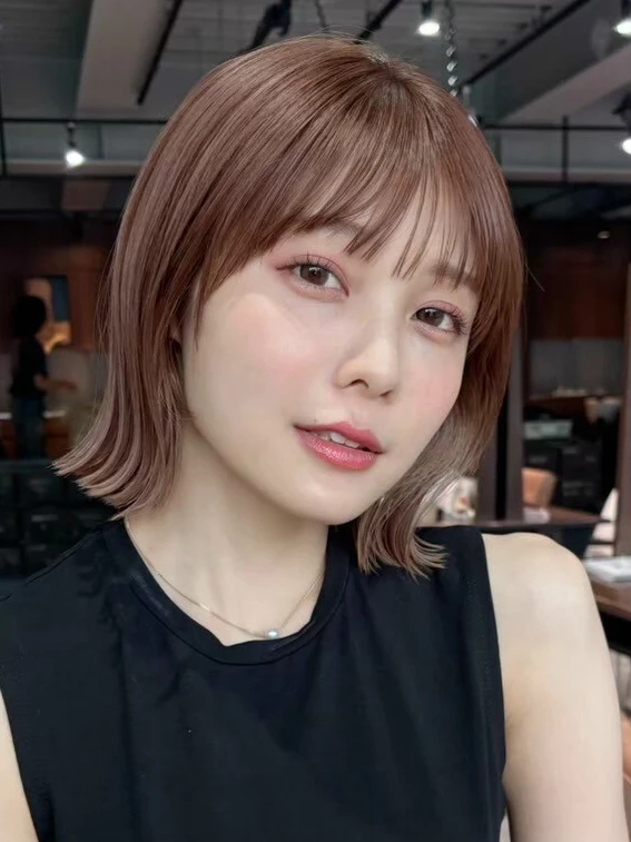 ヘアカタログ　ボブ　ボブヘア　前髪あり　正面