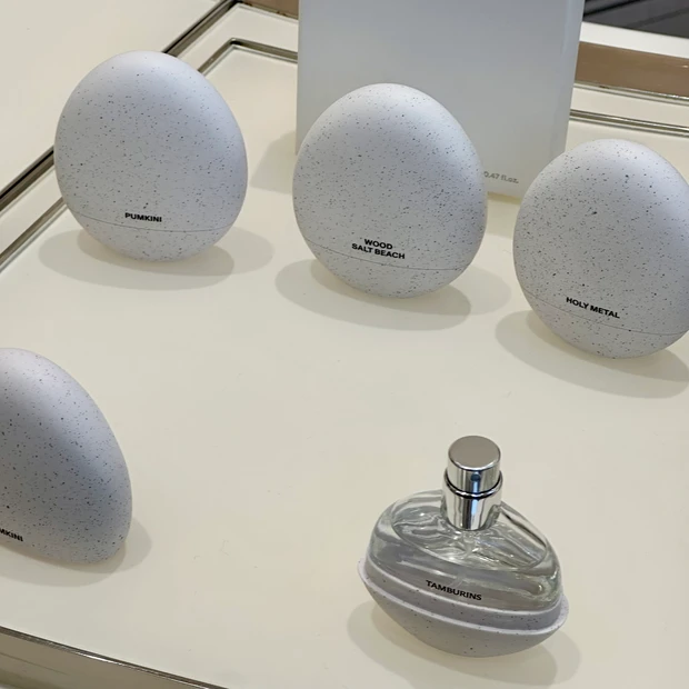 TAMBURINS タンバリンズ エッグパフューム 卵型香水