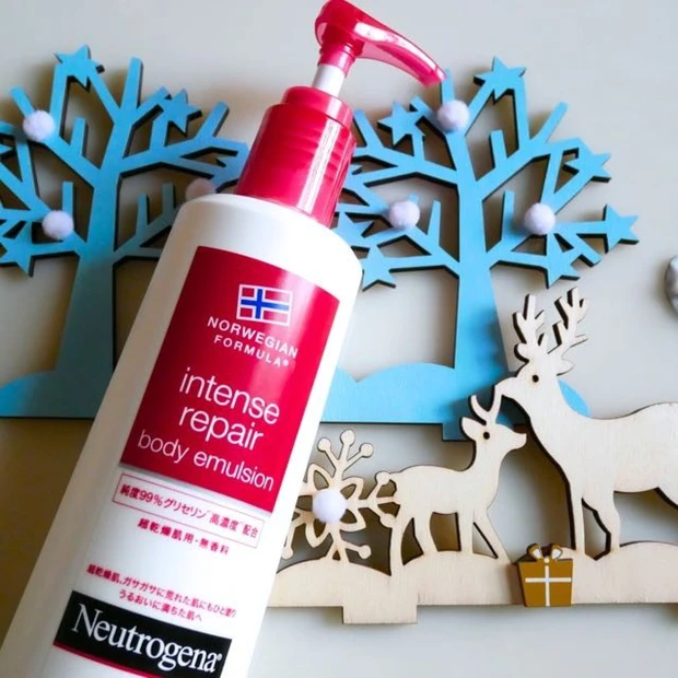 もうタイツの下が かゆくない！超乾燥肌用という角層の10層奥まで達する高浸透力の頼もしい使用感、冬の厚着の中の全身の肌は うるうる