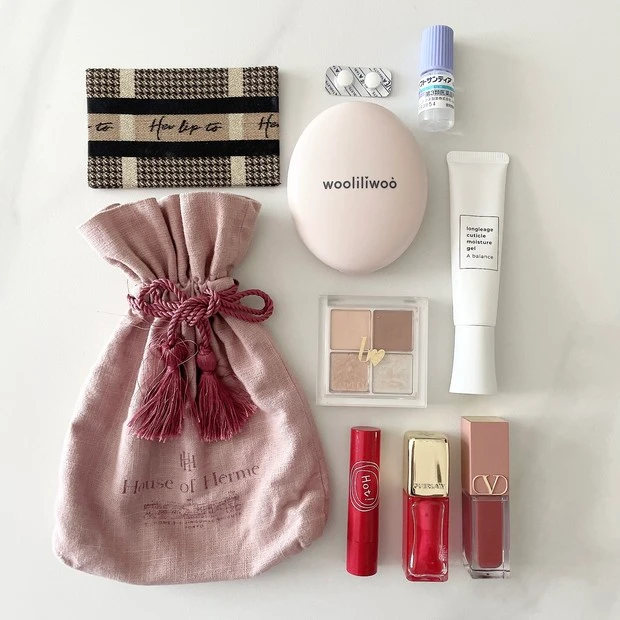 20代総合職×マキアエキスパートのポーチ