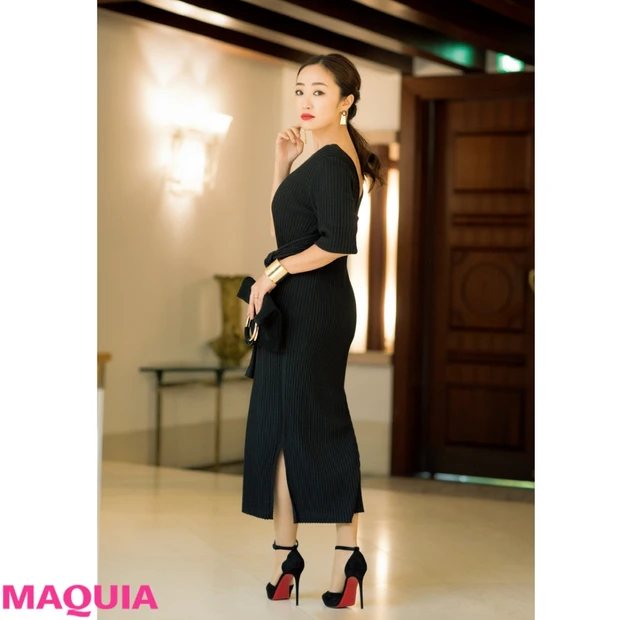 レセプションパーティ、何着てく？ ドレスの黒×メイクの赤で効かせる神崎恵…