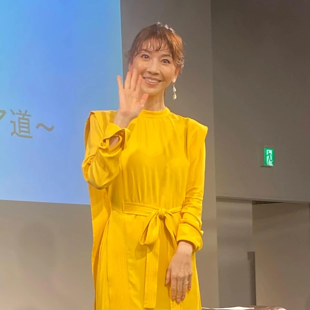 MEGUMIさん・君島十和子さんの美の秘訣とは?年齢を重ねても美容を楽しむためのハッピーポジティブエイジング【MAQUIAサロン】_4