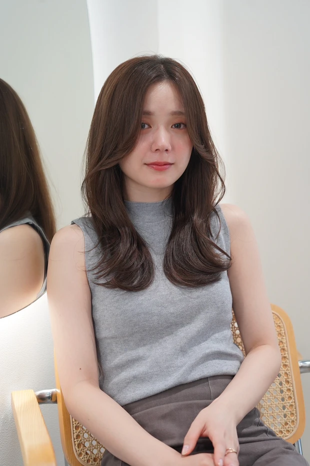 ヘアカタログ ロング ロングヘア ヨシンモリ S字バング