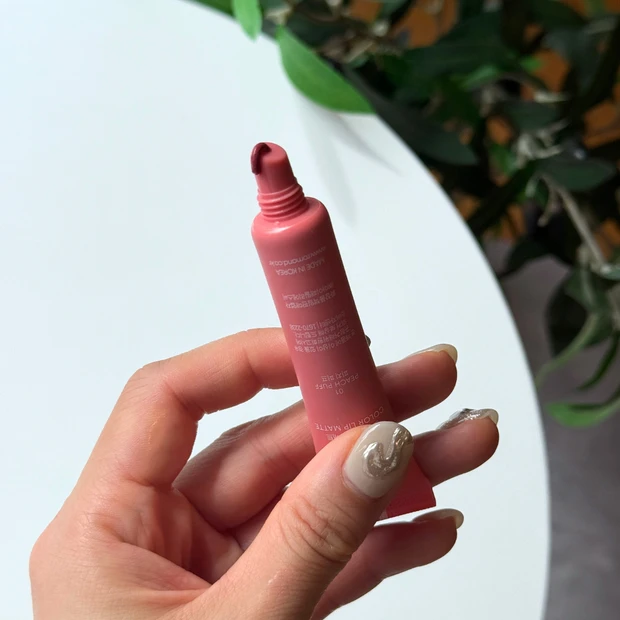 rom&nd ロムアンド カラーリップマット 01ピーチパフ