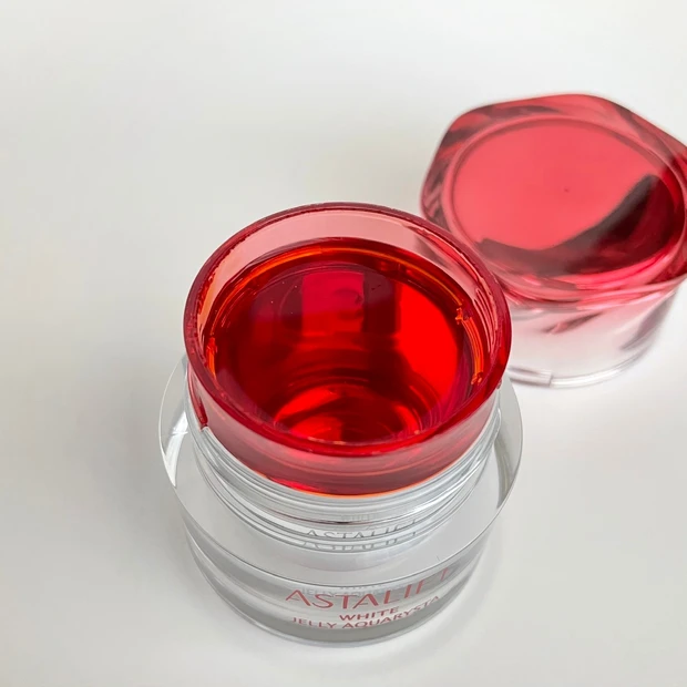 【美白・ハリ・うるおい】アスタリフトの人気アイテムから美白タイプが新登場！欲張りケアができる美容液♪_2_1