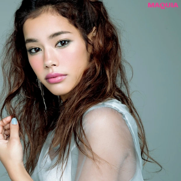 人気メイクアップアーティストのCHIHARUさんのマイベストコスメで極上…