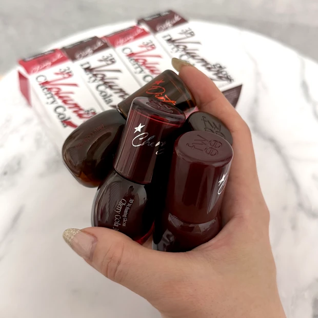 fwee(フィー) 3Dボリューミンググロス チェリーコーラダーティーコーラ