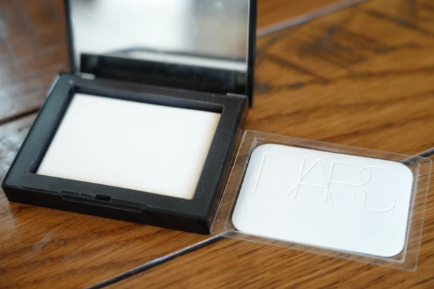 ライトリフレクティングセッティングパウダー　プレスト　N