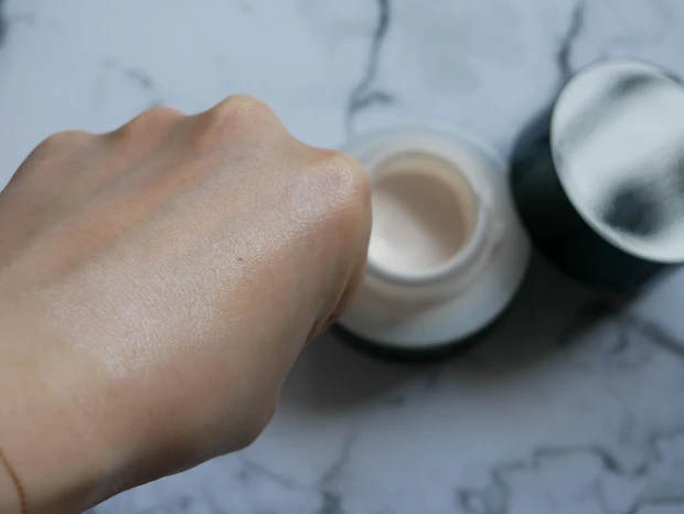 『KANEBO オン スキン エッセンス V』でときめくような肌へ〜マスクでゆらぎがちなお肌をしっかりケア〜_3_3