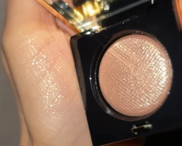 いつ見ても惚れる！ボビイブラウンのリュクスアイシャドウ　ムーンストーンの輝きが大のお気に入り♡_2_1