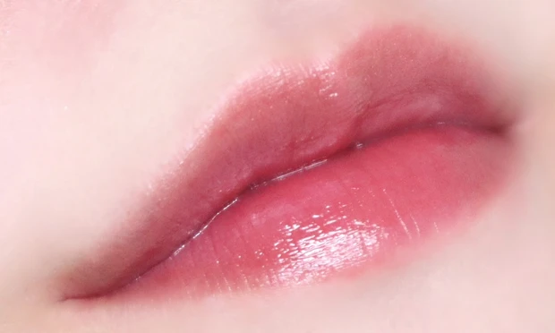 Laka(ラカ) ボンディンググロウリップスティック 206 ブルべ冬 ブルべ夏