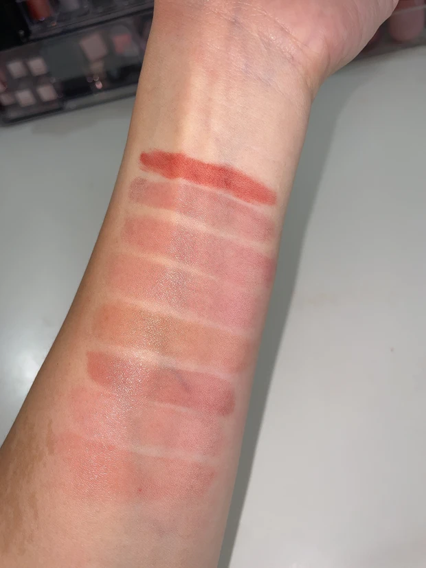 ケイト リップモンスター 全種 色持ち 比較