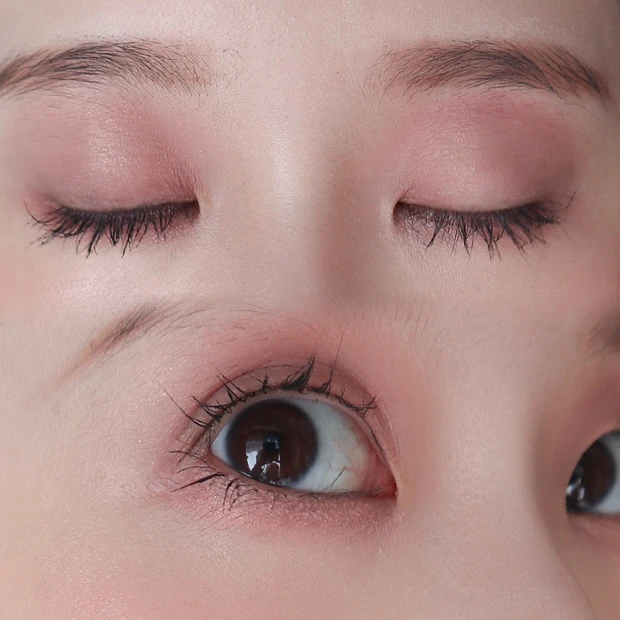 fwee DIYパレット メイク