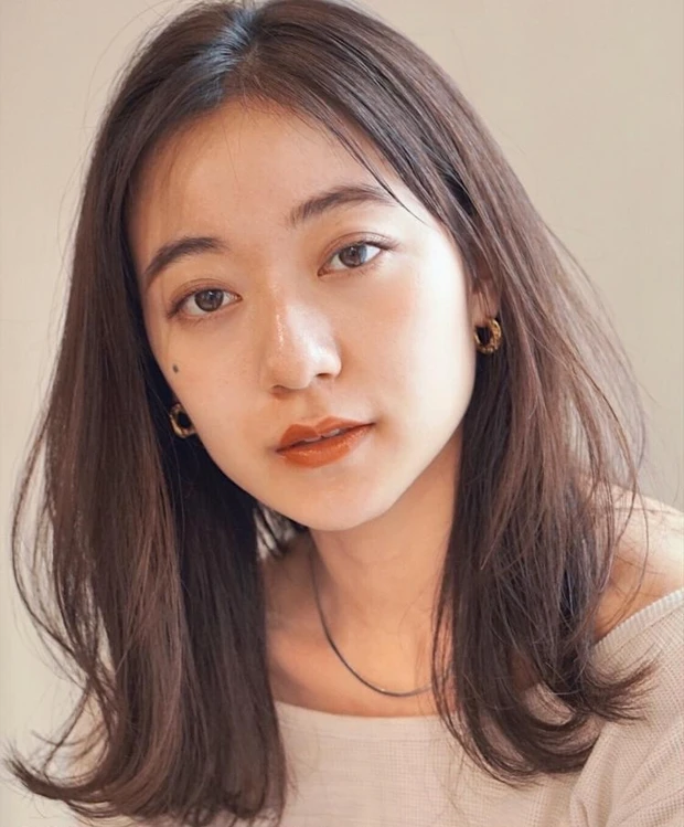 骨格ヘア 骨格ストレート ミディアム ロング ヘアスタイル 髪型