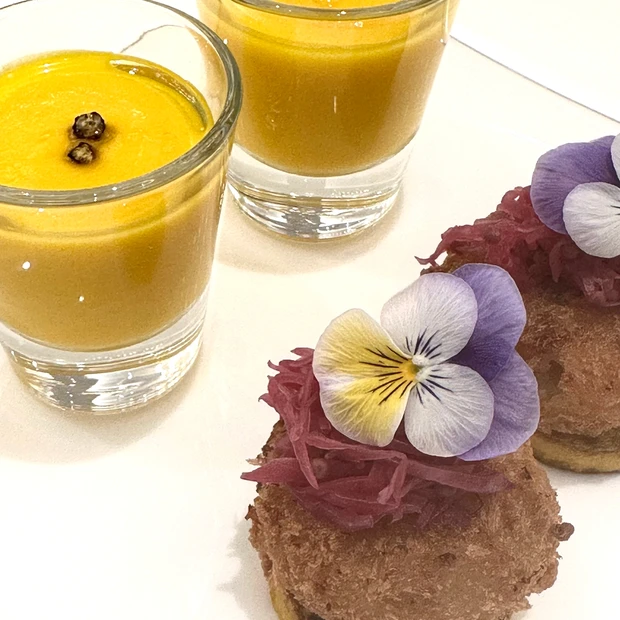 口紅型チョコレートの色までこだわった「ツインスタンドのサマーフルーツアフターンティー」_6_2