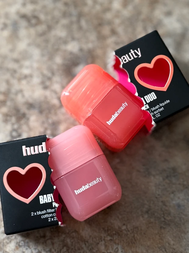 【ハワイ購入品】SEPHORA［セフォラ］で買うべきおすすめコスメ2選huda Beauty◆Rare Beauty の大人気リキッドチーク【トラベルサイズ・ミニサイズコーナー】_2