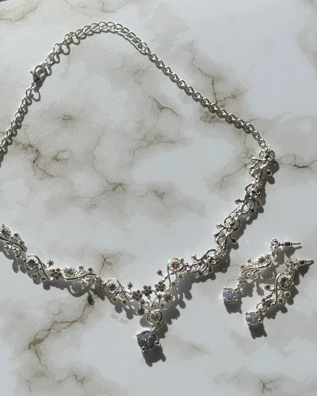 結婚 結婚式 前撮り フォトウェディング 準備 SHEIN おすすめ 小物 ドレス タキシード ネックレス ピアス